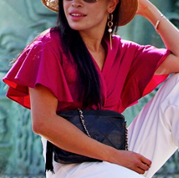 Pink crop top with flutter sleeve - Picture 4 of 6